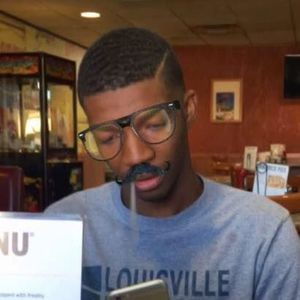 Meet your Posher, Juan